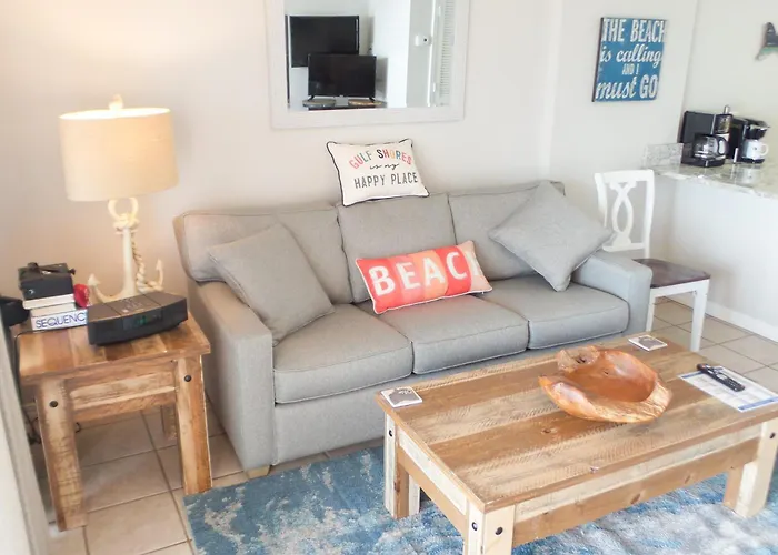 Royal Palms Apartment *