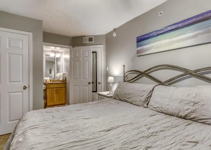 Royal Palms Apartment